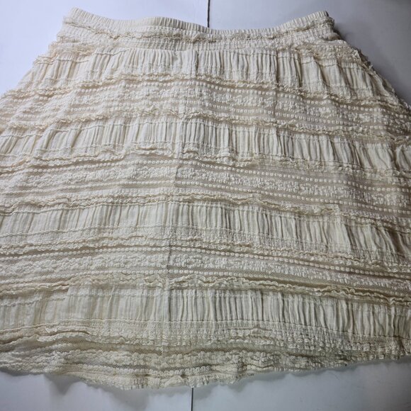 Torrid Lace Skater Skirt with Smocked Elastic Waist and Soft Lining Plus Sized 2 - Picture 5 of 9